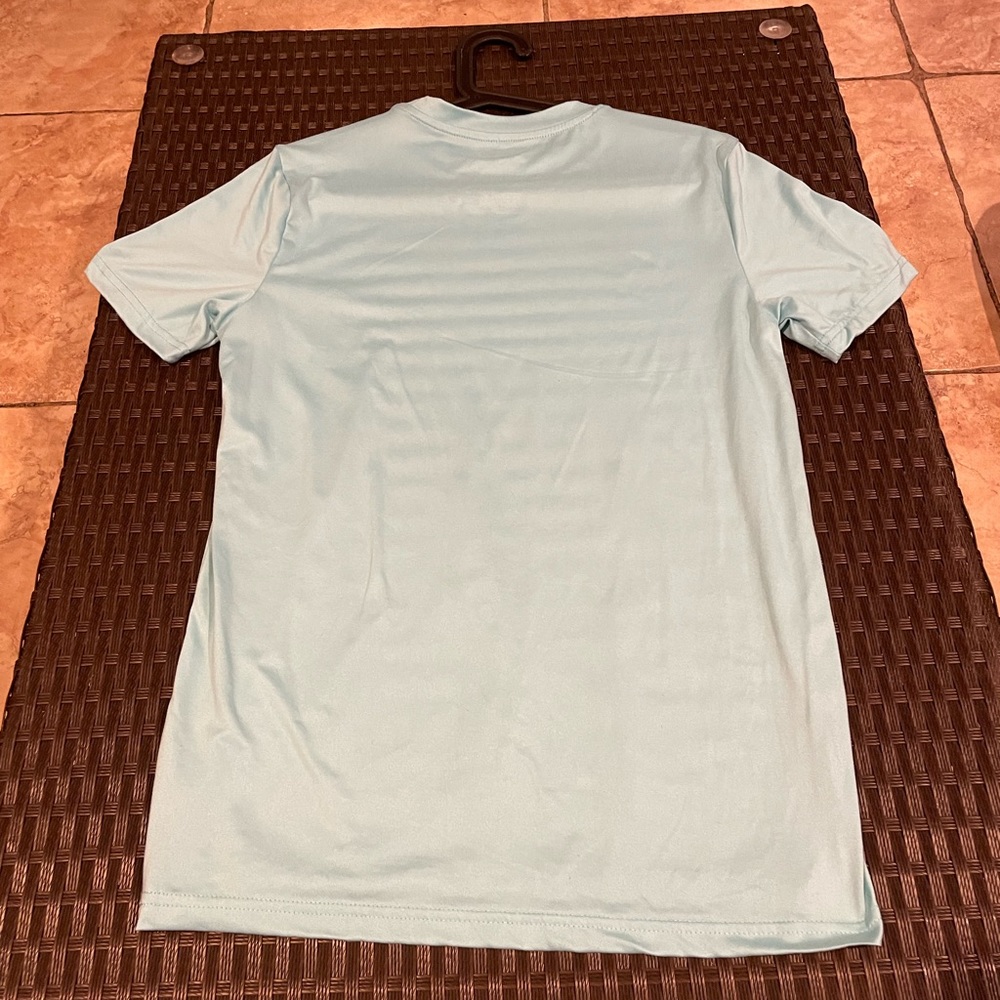 Eddie Bauer T-Shirt - Picture 3 of 3